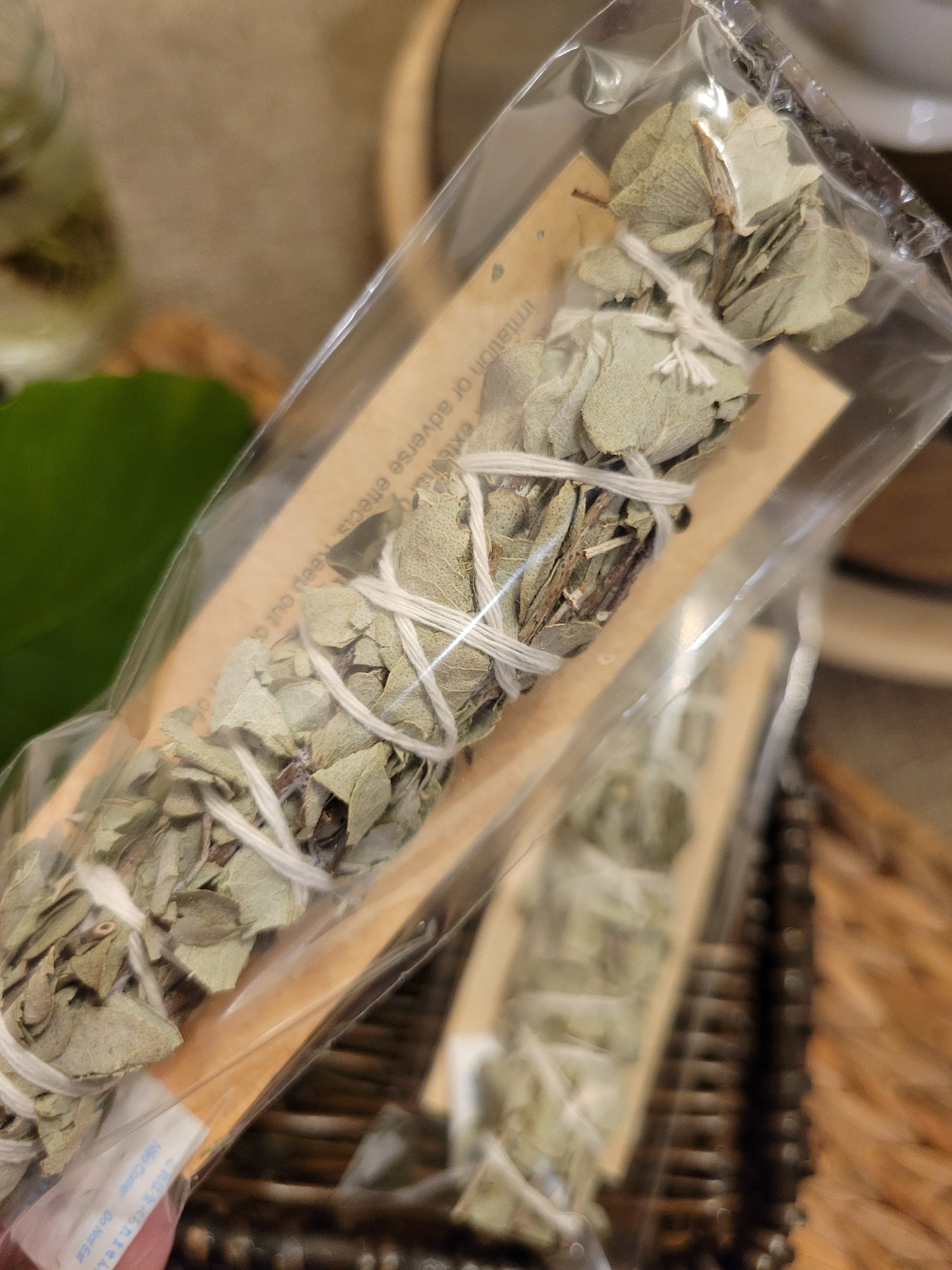 Energizing Eucalyptus Smudge | Promoting Mental Clairity & Relaxation