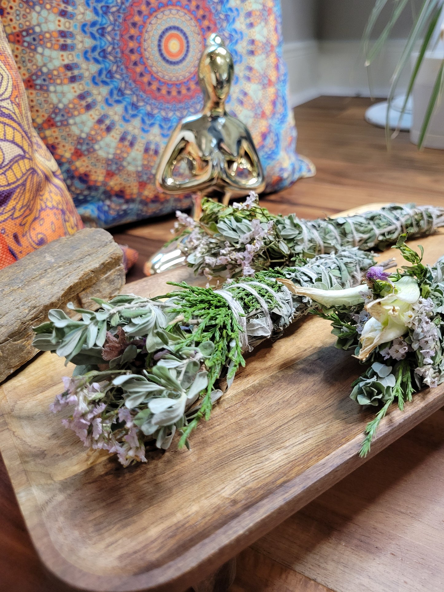 Serene Harmony Smudge Blend | Texas Sage, Baby's Breath, Juniper, Oriental Lily & Poliomintha | Divine Cleansing & Bliss