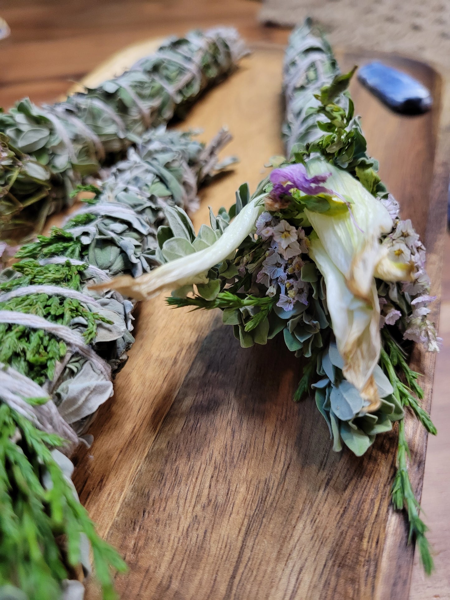 Serene Harmony Smudge Blend | Texas Sage, Baby's Breath, Juniper, Oriental Lily & Poliomintha | Divine Cleansing & Bliss