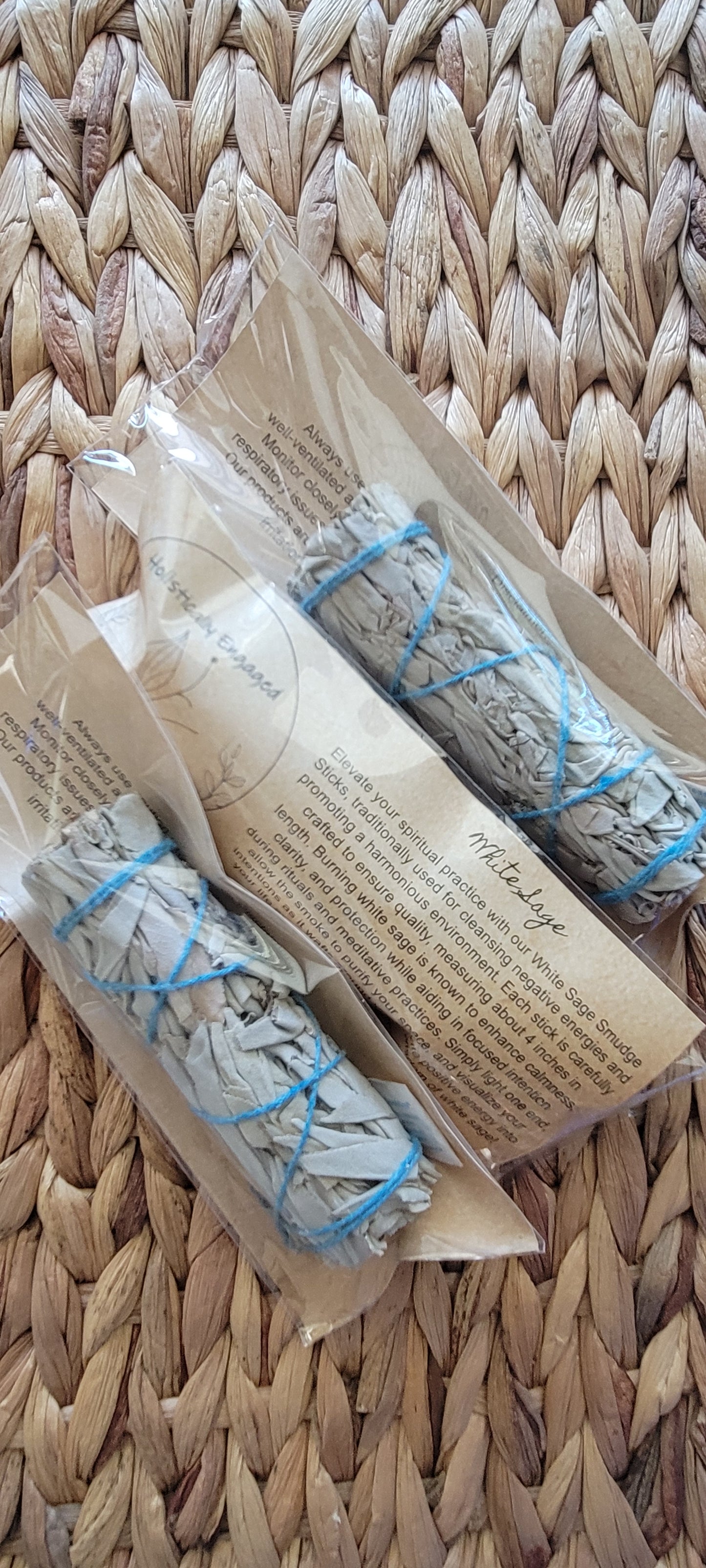 White Sage Smudge Stick | Natural Herbal Cleansing | Serenity and Positive Energy